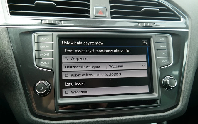 Volkswagen Tiguan cena 79900 przebieg: 101344, rok produkcji 2016 z Twardogóra małe 562